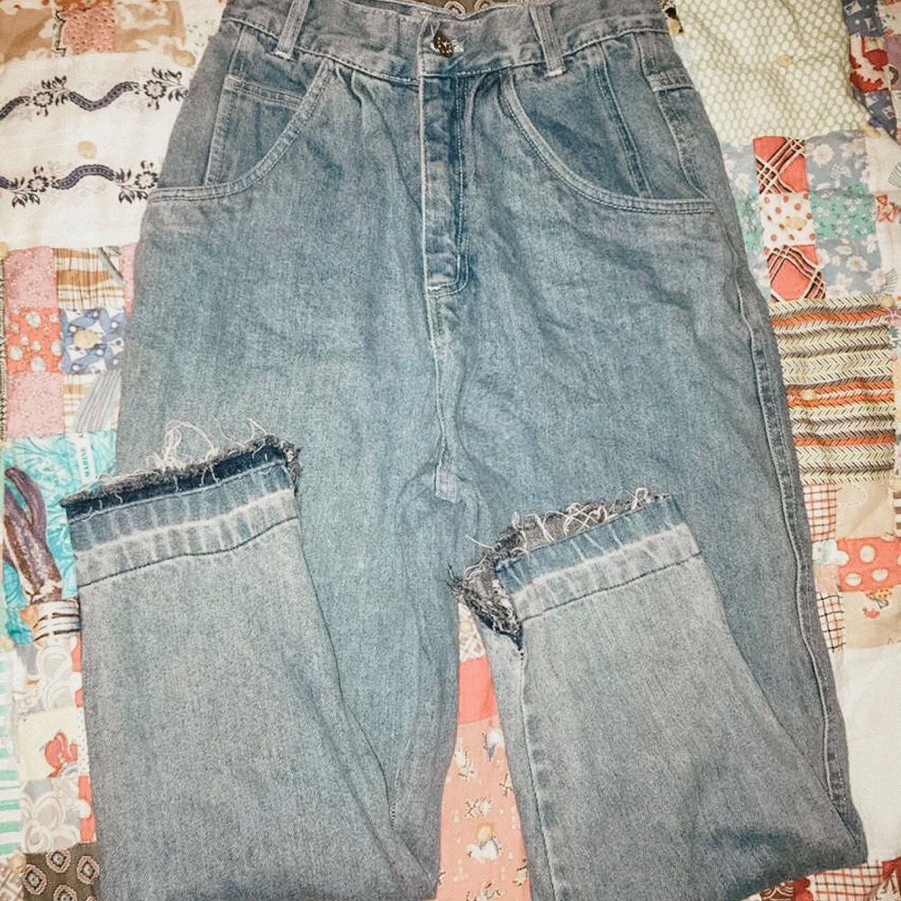 DENIM MOM JEANS